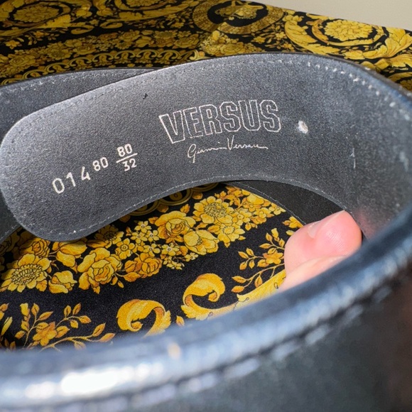 Gianni Versace Versus Studded Big Buckle Leather Belt - Picture 7 of 8